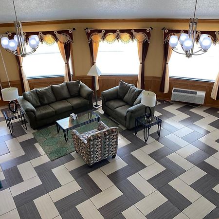 Quality Inn Morton At I-74 Екстер'єр фото